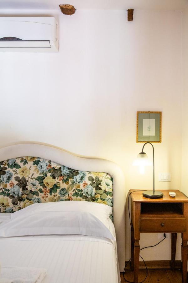 Tranquil Suite Near David Florence Exterior photo